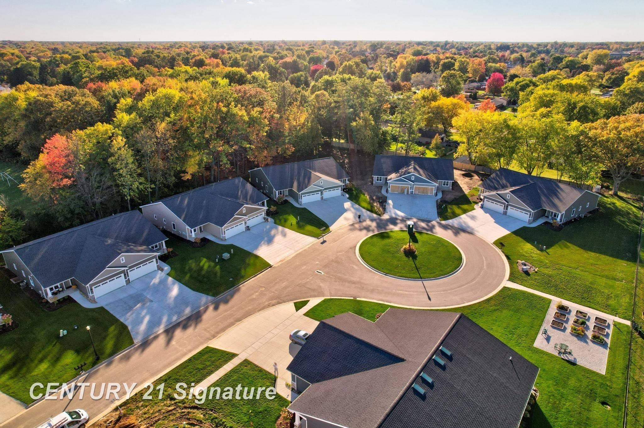 4215 Woodburn CT, Saginaw Twp, MI 48603