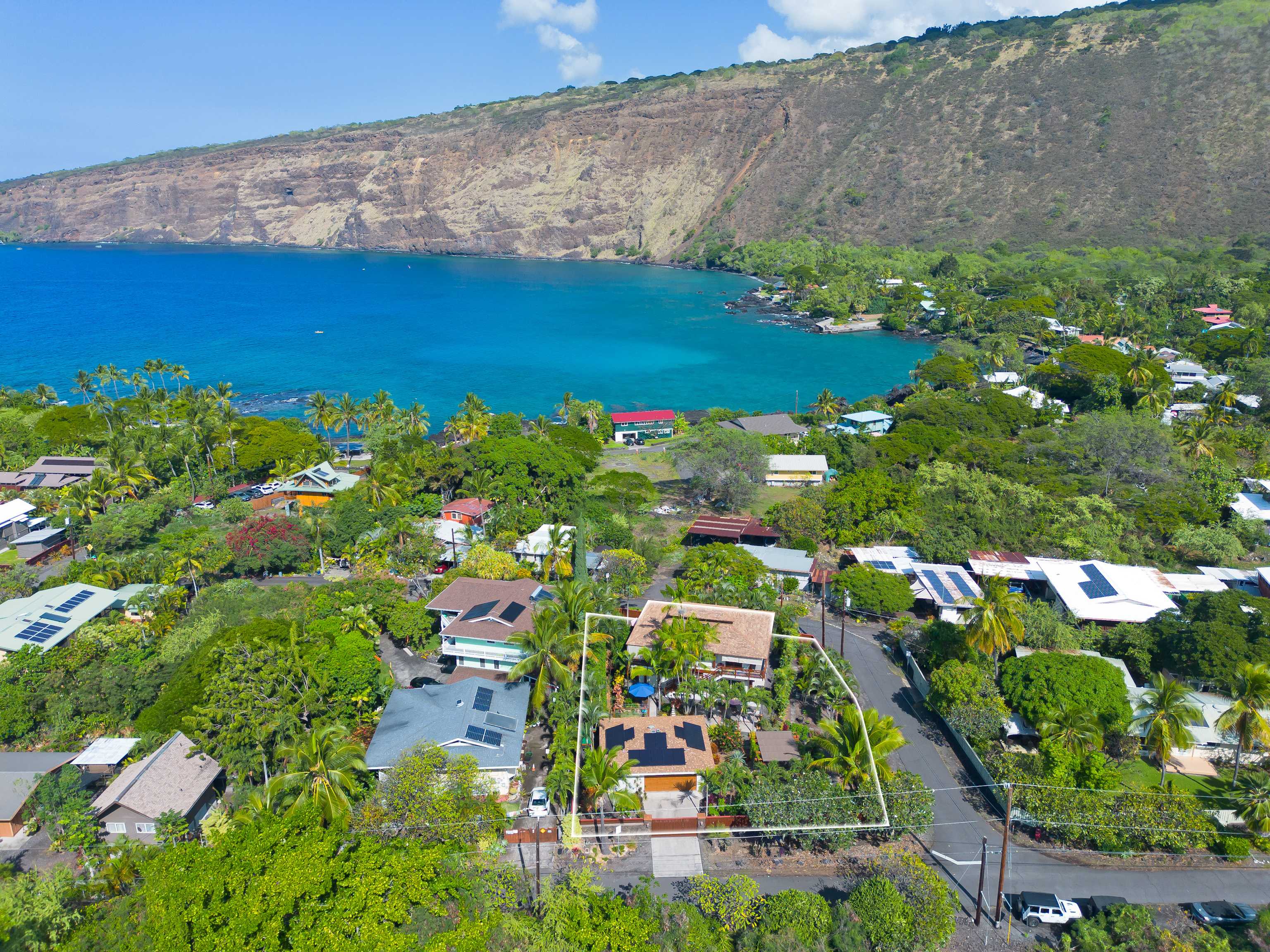 Captain Cook, HI 96704,82-6277 KAHAULOA ST