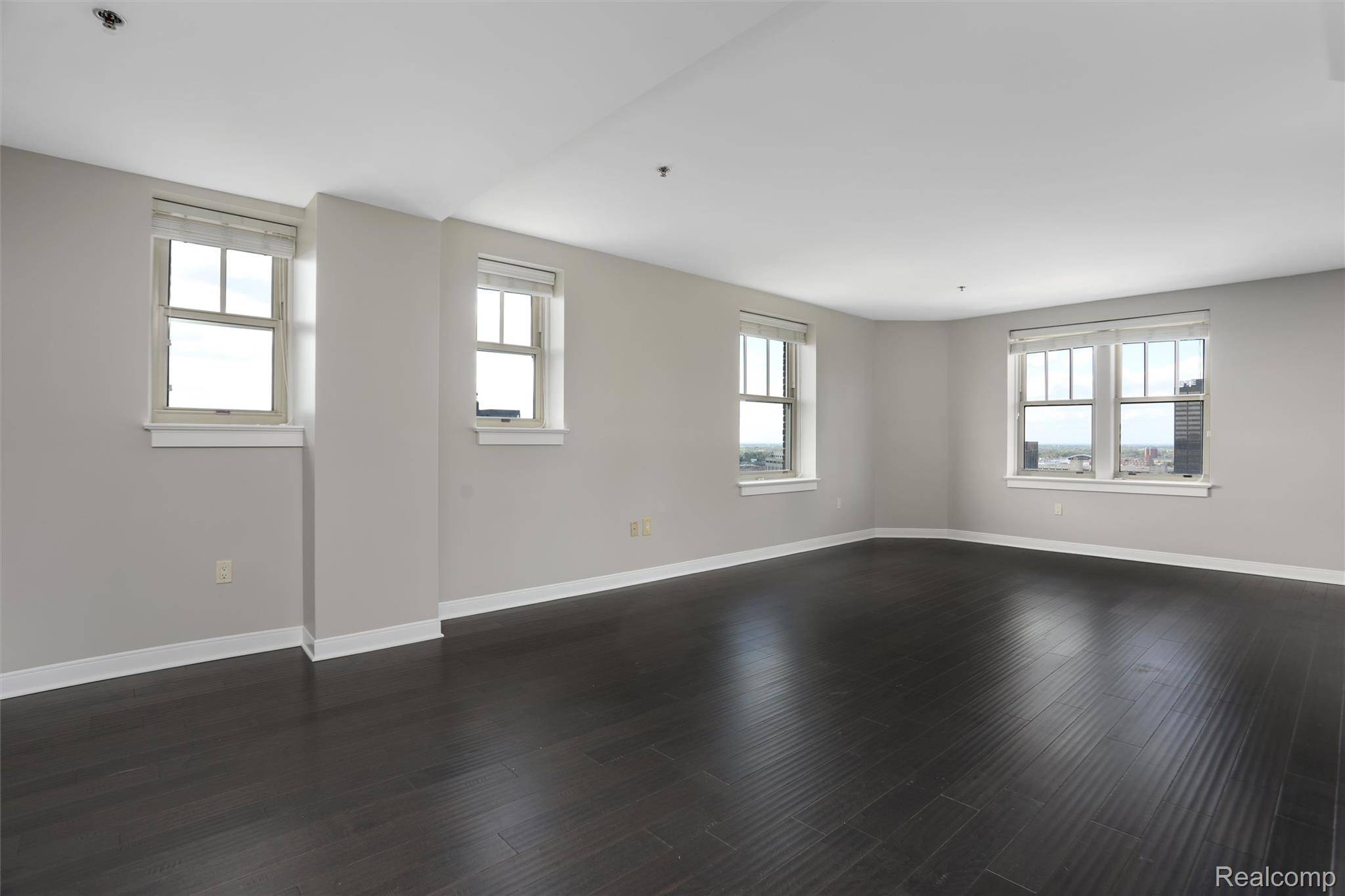 Detroit, MI 48226,525 W LAFAYETTE BLVD #18B