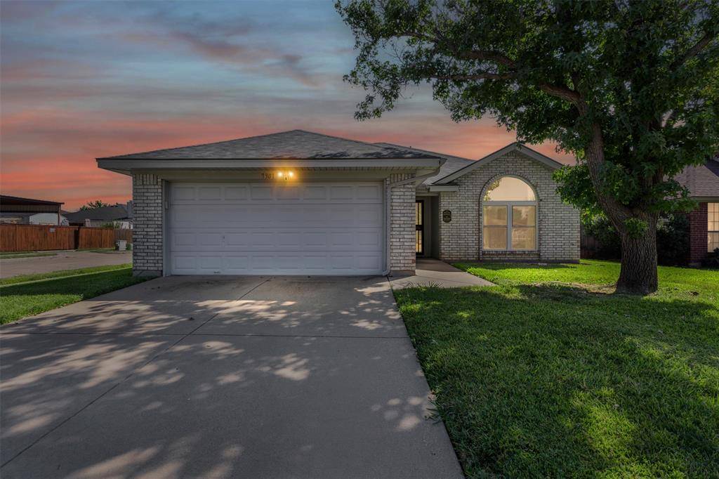 7301 Wagonwheel Road, Fort Worth, TX 76133