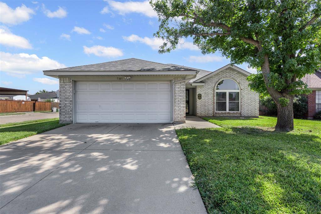 7301 Wagonwheel Road, Fort Worth, TX 76133