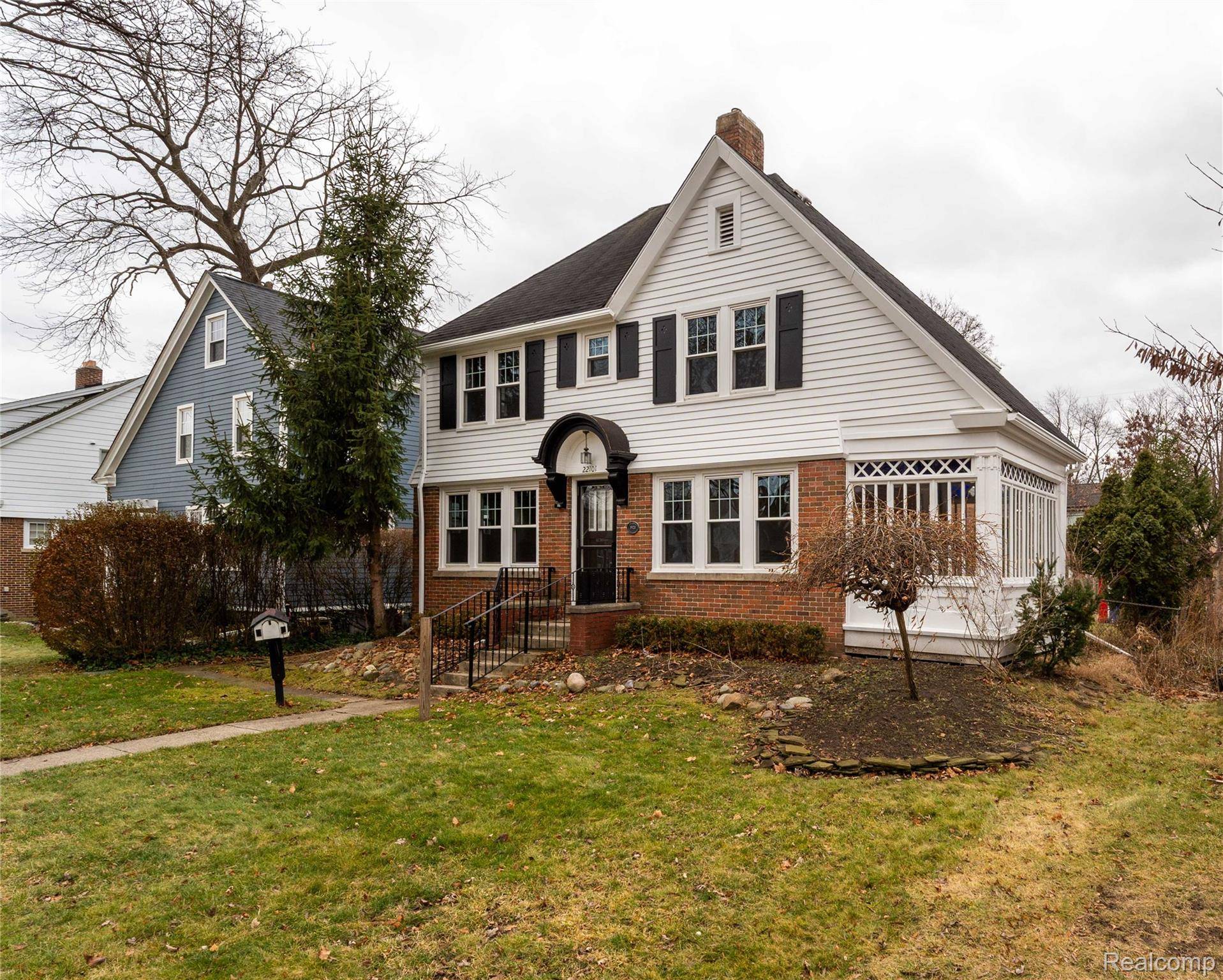 Dearborn, MI 48124,22101 Francis ST