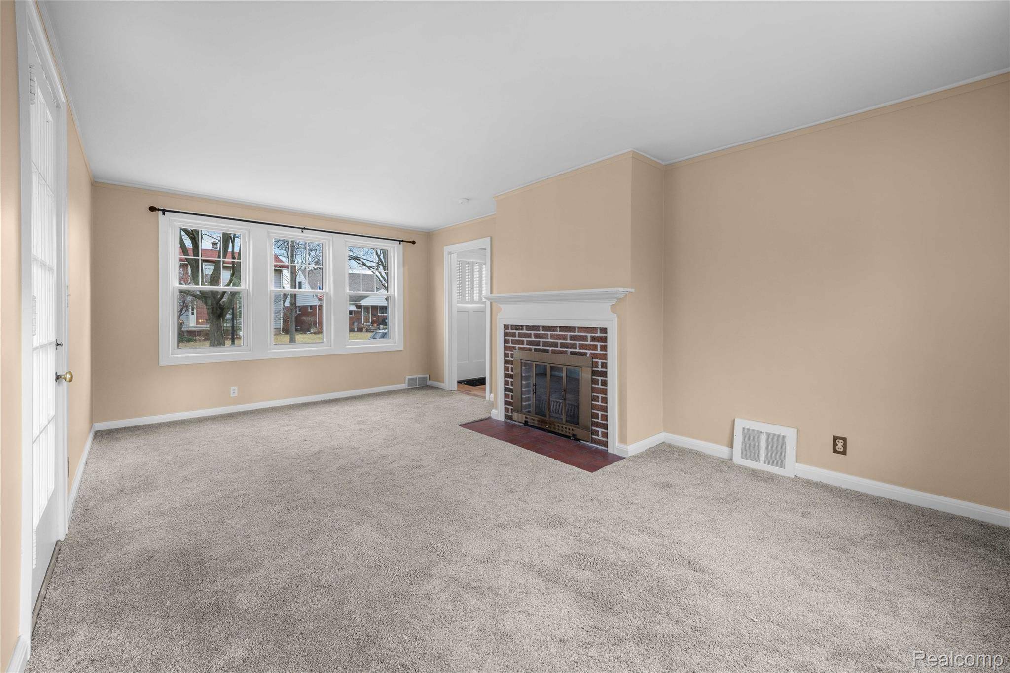 Dearborn, MI 48124,22101 Francis ST