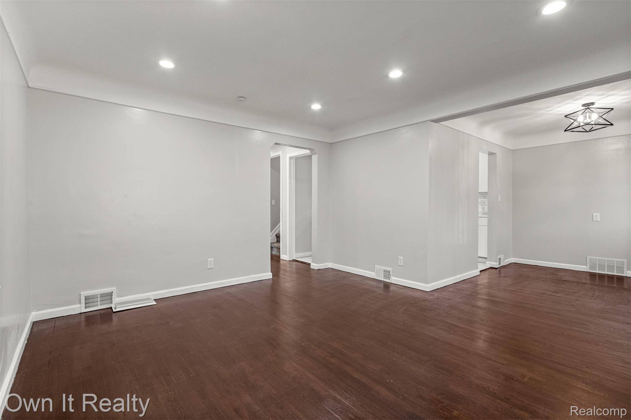 Redford, MI 48239,9183 Fenton AVE