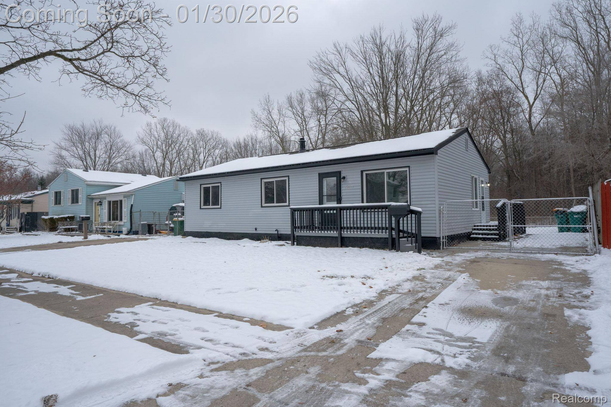 Romulus, MI 48174,15527 Meadow ST