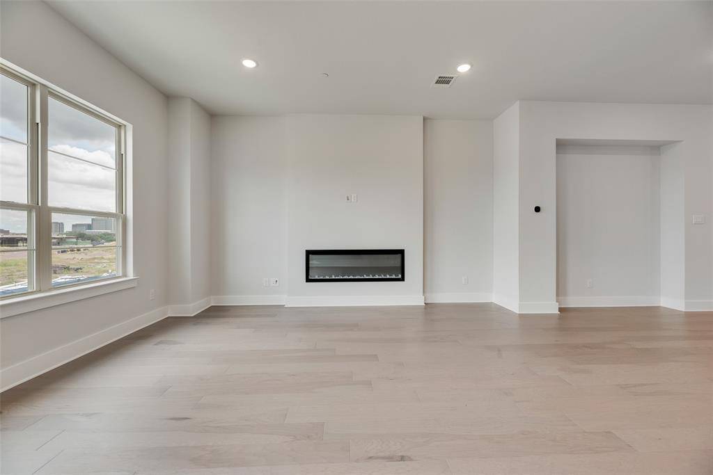 Plano, TX 75075,945 Heights Way