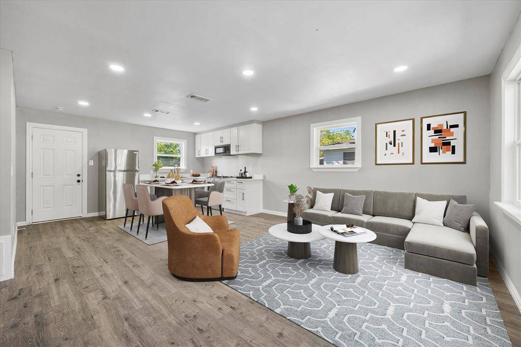 Quinlan, TX 75474,445 Canal Street