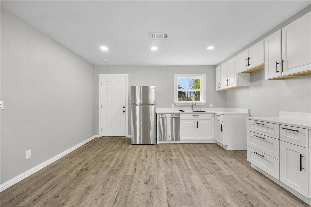 Quinlan, TX 75474,445 Canal Street