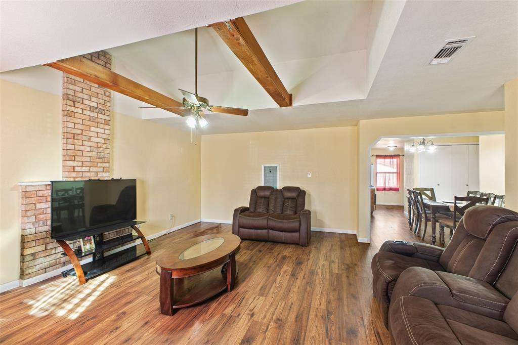 Fort Worth, TX 76112,7213 Greenlee Street