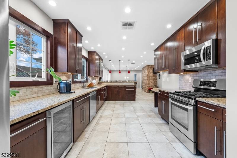 North Arlington Boro, NJ 07031,40 Eagle St