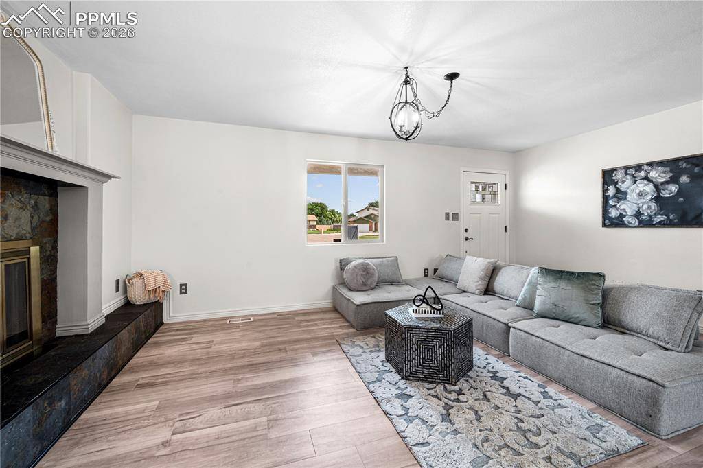 Pueblo, CO 81001,911 Candytuft BLVD