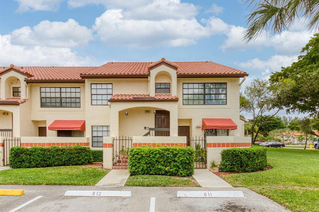 Deerfield Beach, FL 33442,612 Freedom Ct #612
