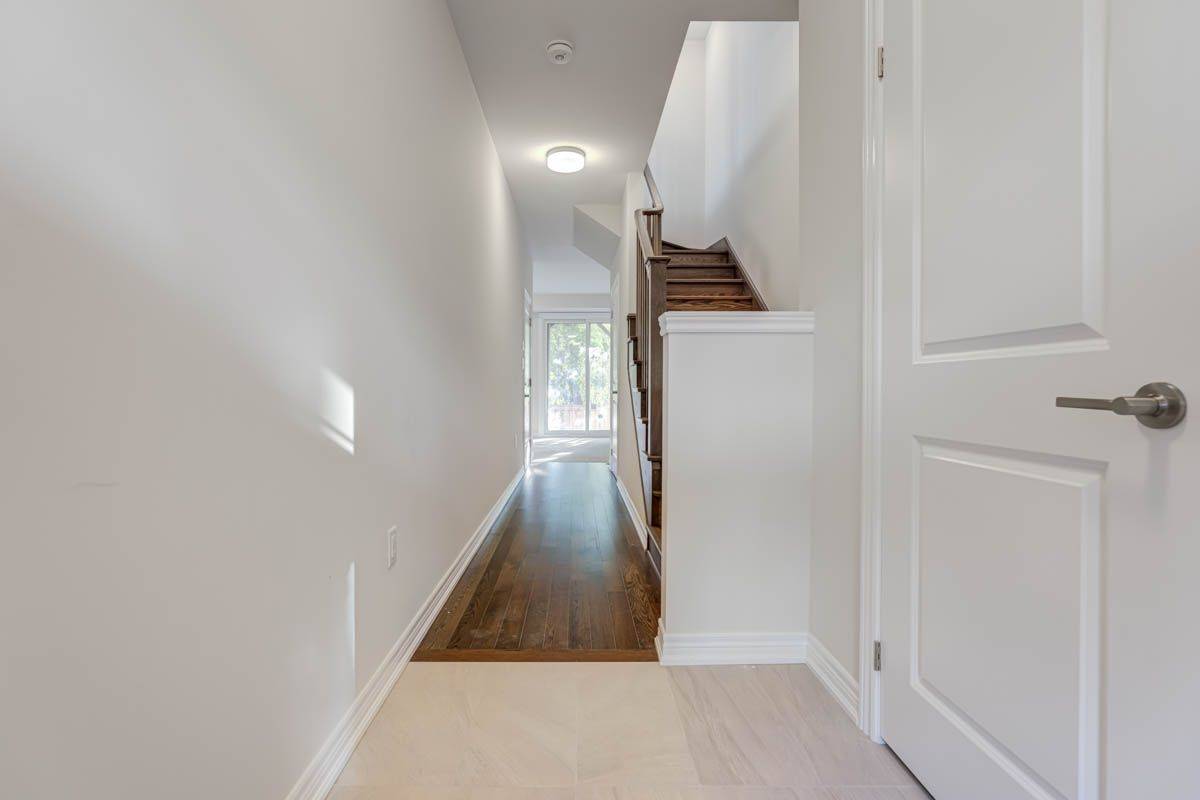 Brampton, ON L6Y 0B6,26 Folcroft ST