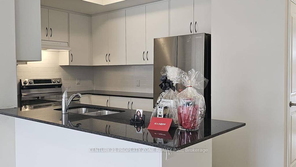 Brampton, ON L6Y 6G1,25 Knotsberry CIR #81