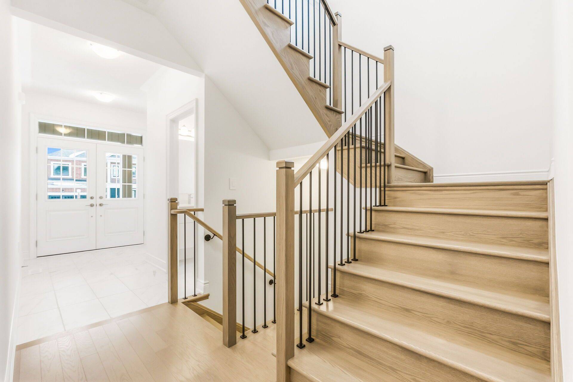 Brampton, ON L6Y 6M2,61 Circleview CRES