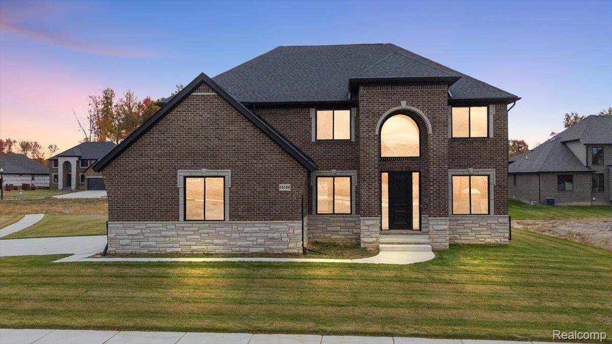 Macomb, MI 48042,24166 Sawgrass DR