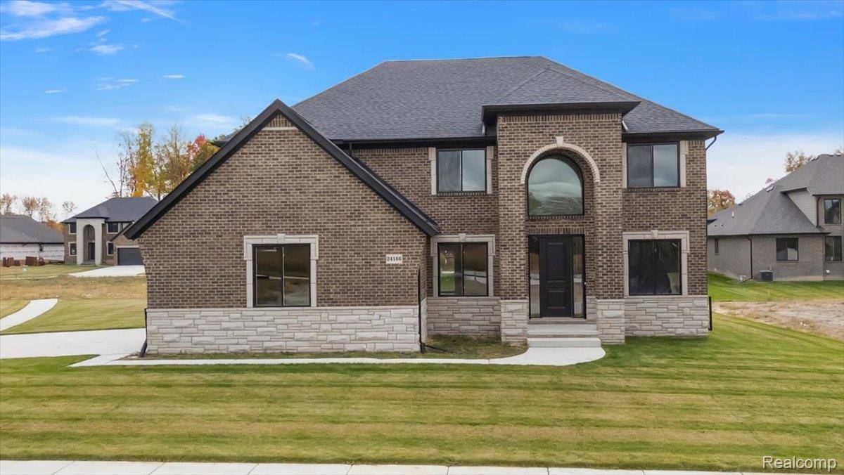 Macomb, MI 48042,24166 Sawgrass DR