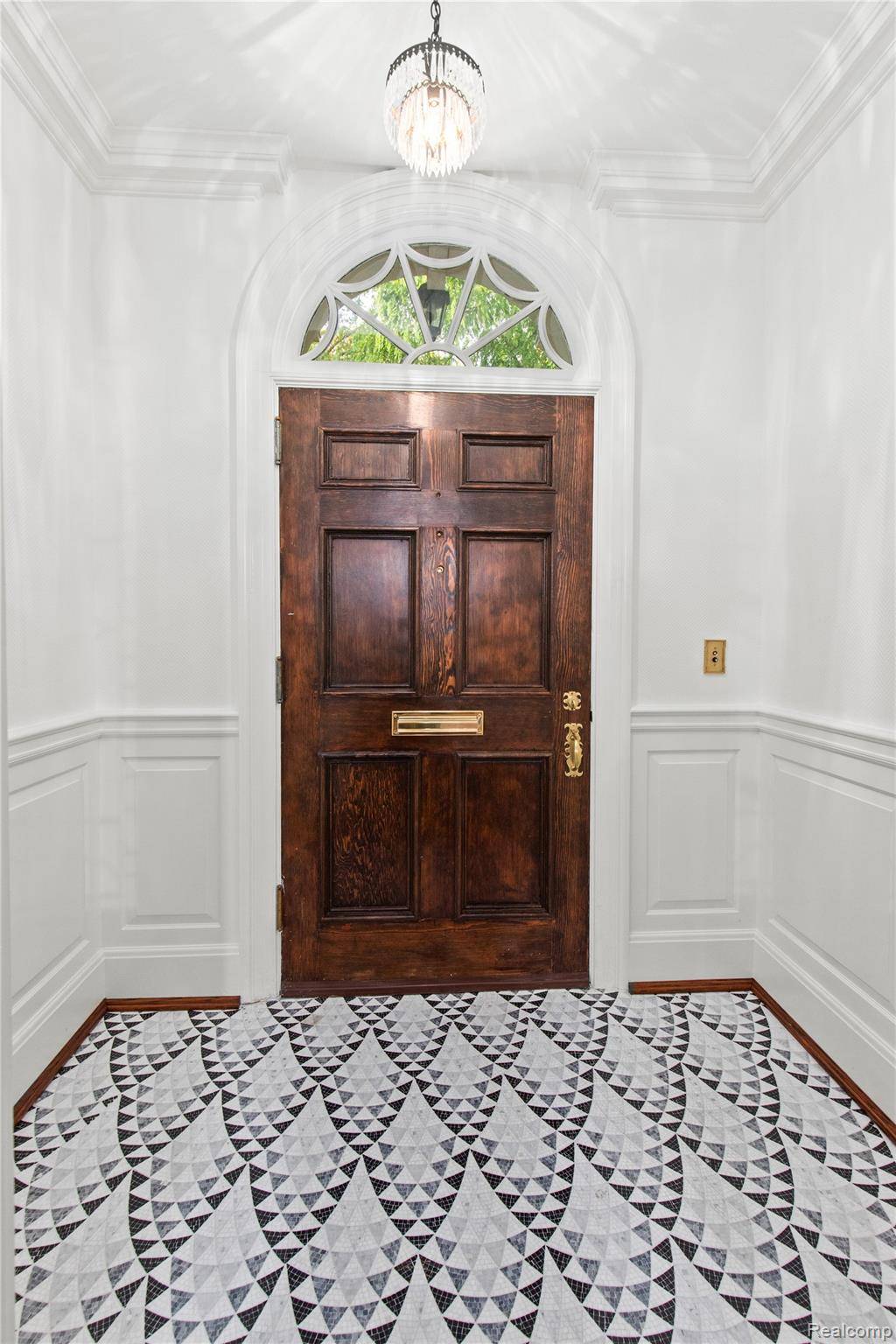 Detroit, MI 48214,1450 Iroquois ST