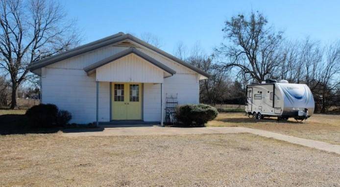 8196 FM 100, Honey Grove, TX 75446