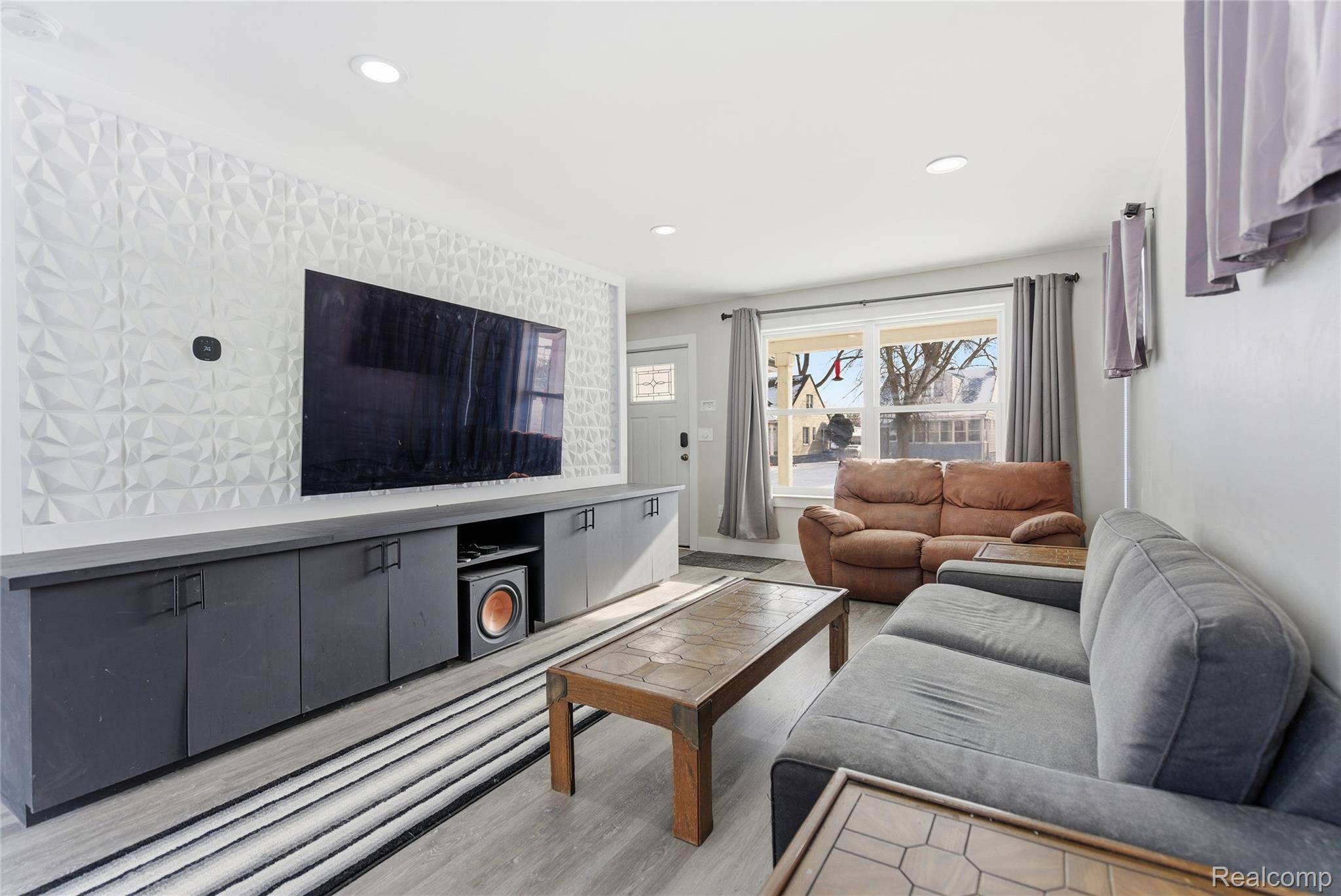 Hazel Park, MI 48030,507 E Muir AVE