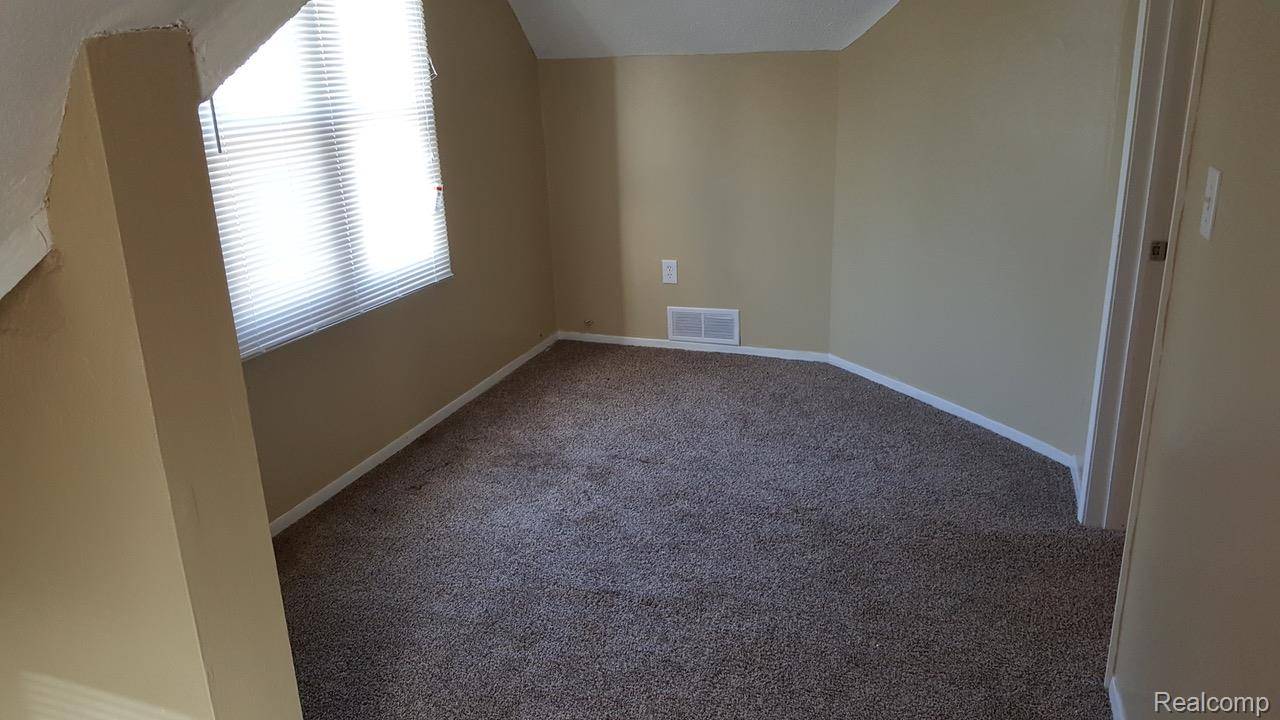 Detroit, MI 48227,14876 Strathmoor ST