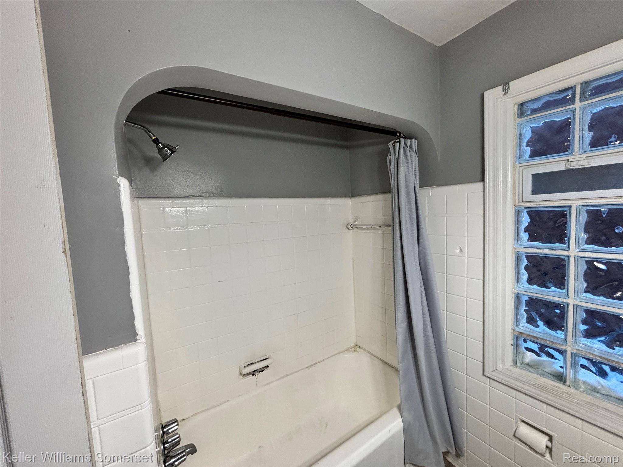 Detroit, MI 48224,10595 Somerset AVE