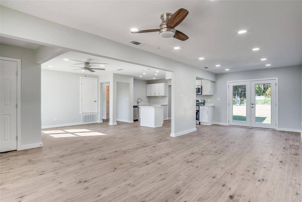 Granbury, TX 76048,107 N Cherry Lane