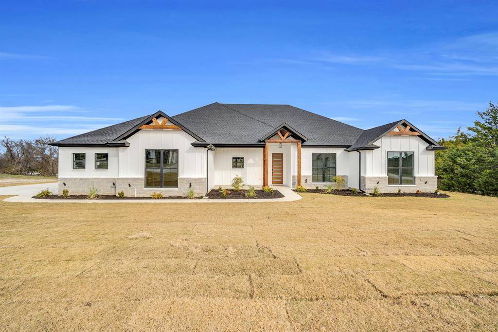 Waxahachie, TX 75167,421 Silo Court