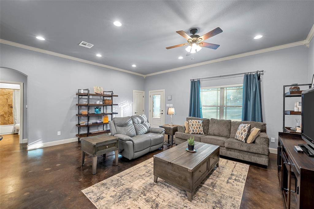 Valley Mills, TX 76689,207 Cresthill Circle