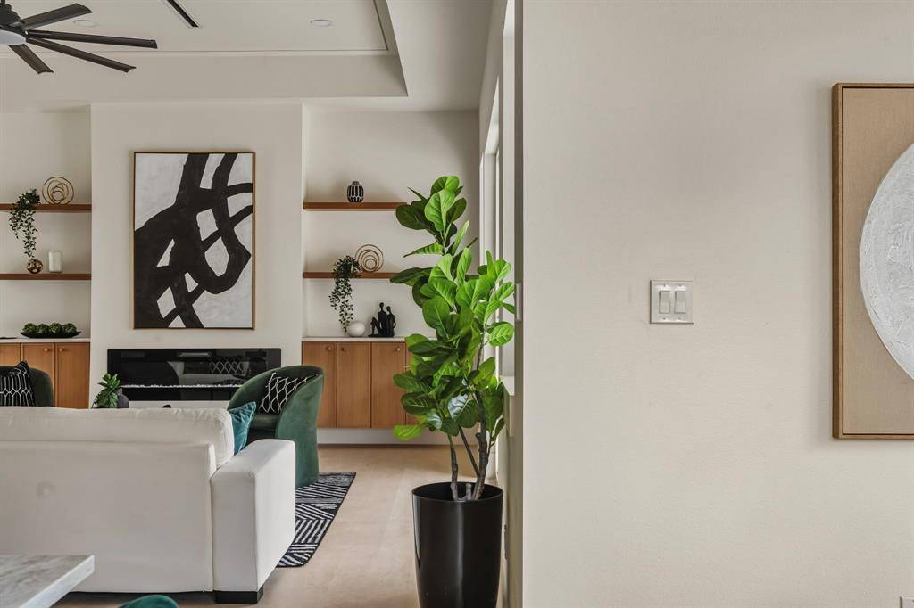 Dallas, TX 75224,917 Brookwood Drive