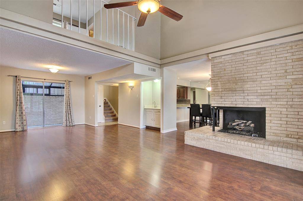 Carrollton, TX 75006,2933 Country Place Circle