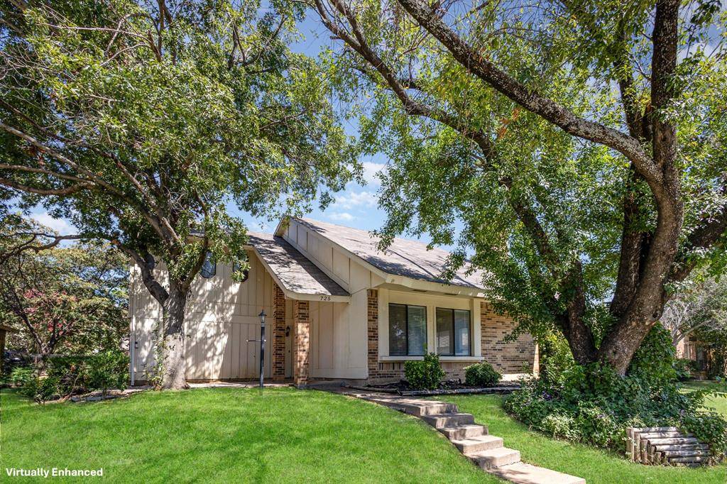 Lewisville, TX 75067,725 Holly Oak Drive