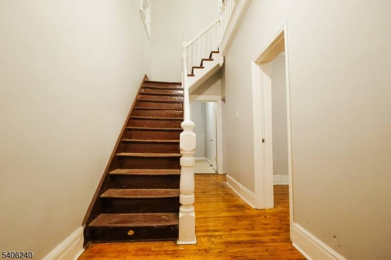 Newark City, NJ 07107,106 S 11Th St