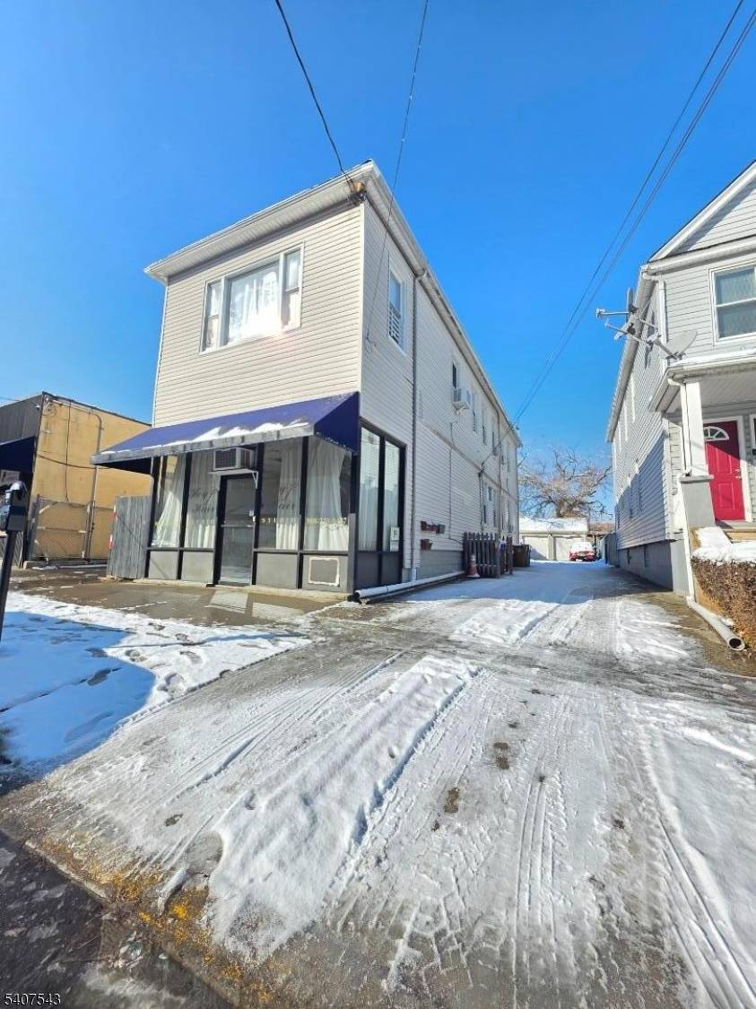 Linden City, NJ 07036,15 E Price St