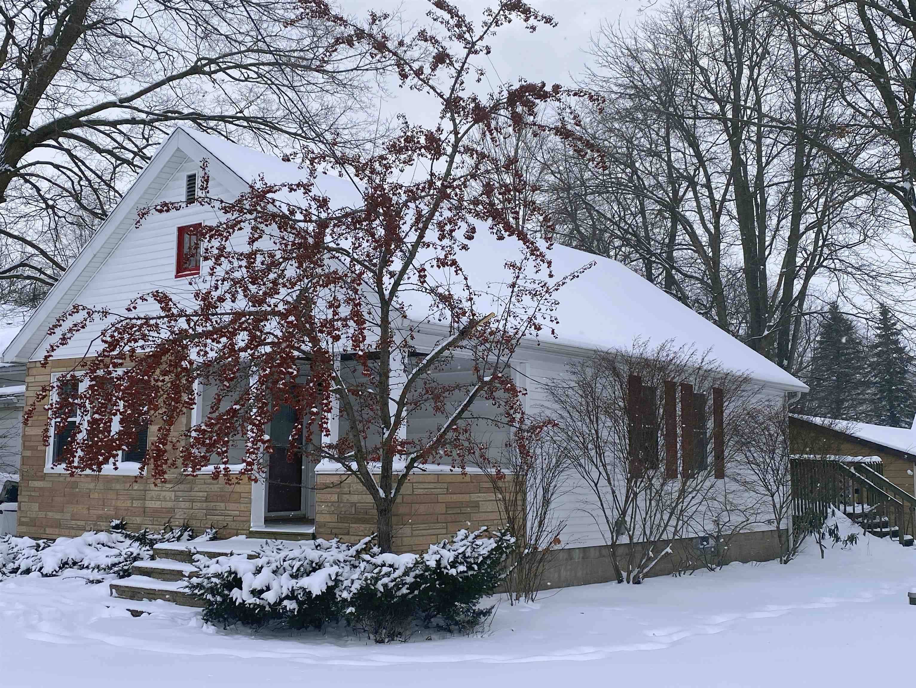 Laingsburg, MI 48848,600 E Grand River RD