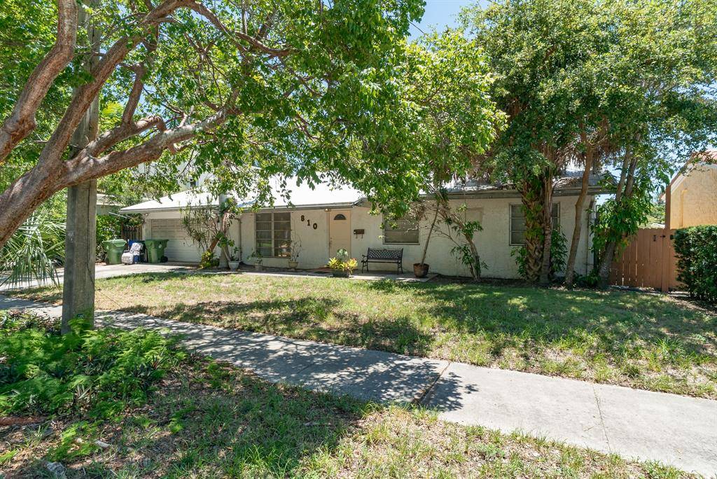 Fort Lauderdale, FL 33316,810 SE 10th St