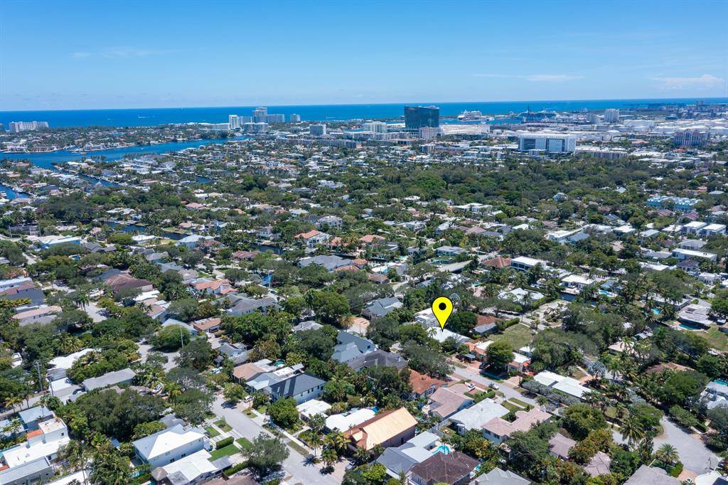 Fort Lauderdale, FL 33316,810 SE 10th St