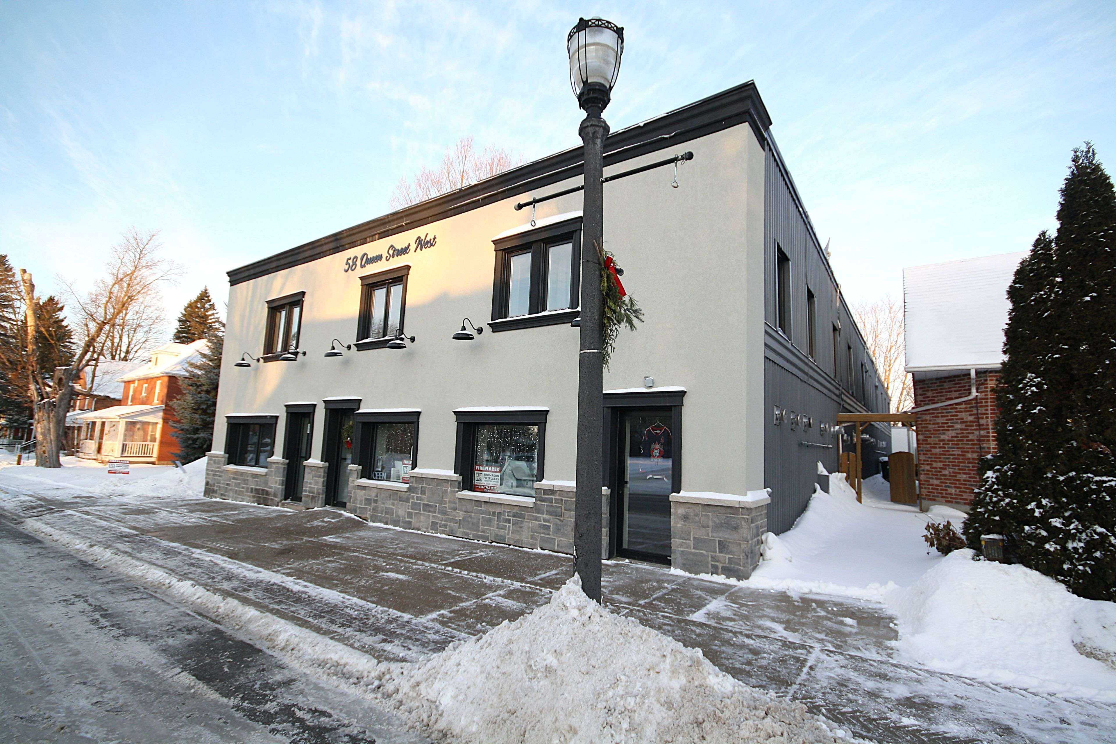 58 Queen St ST W, Springwater, ON L0L 1P0