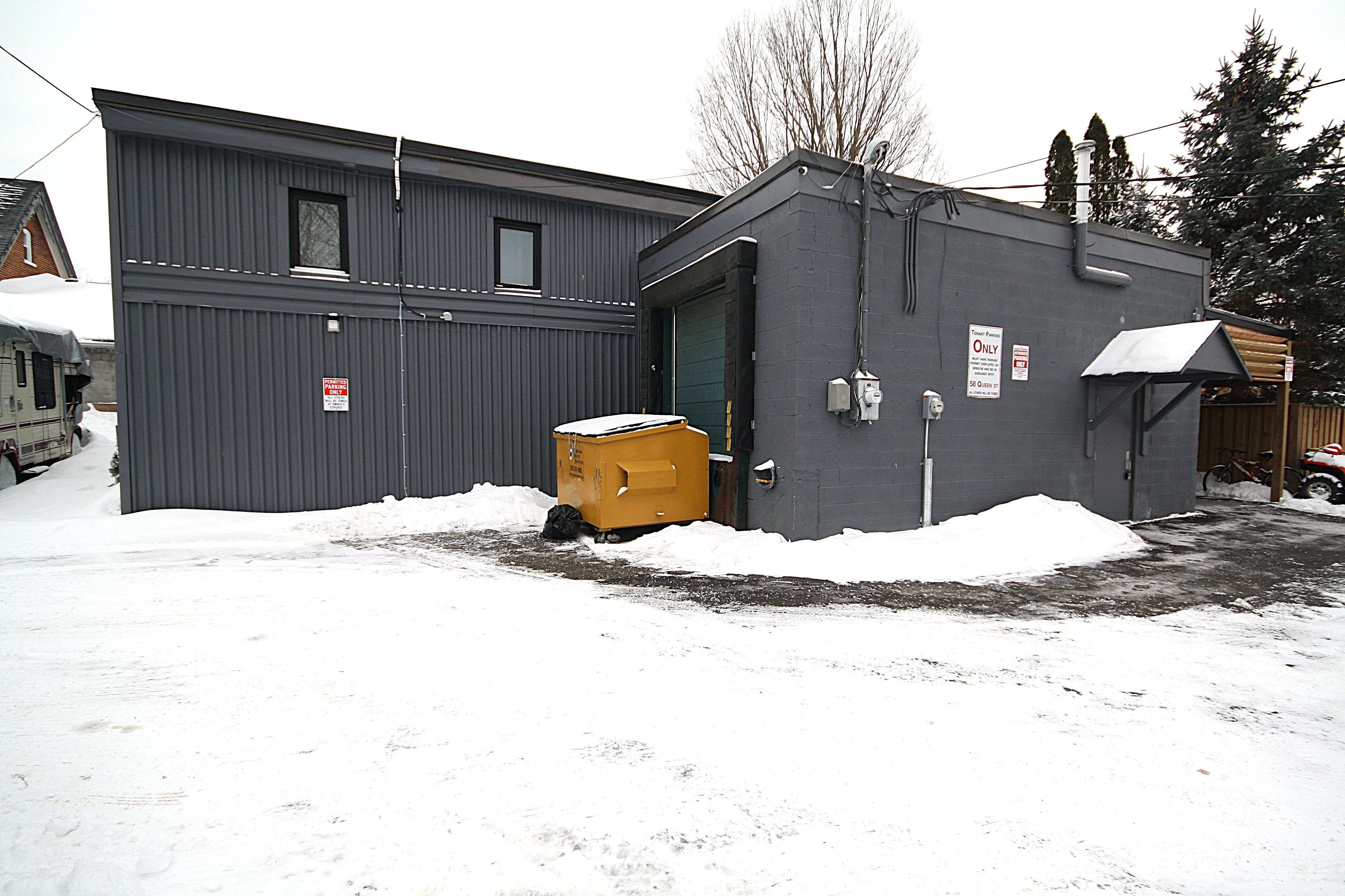 58 Queen St ST W, Springwater, ON L0L 1P0