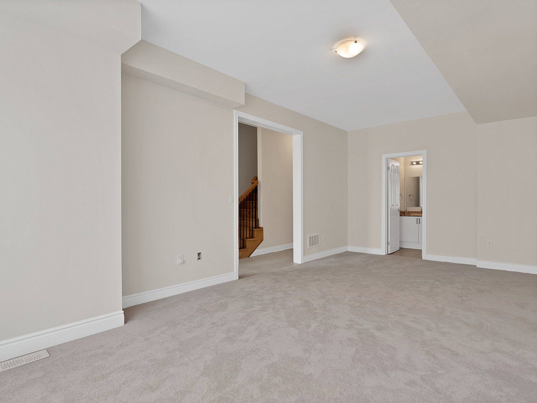 Oakville, ON L6H 7C5,12 Marvin AVE