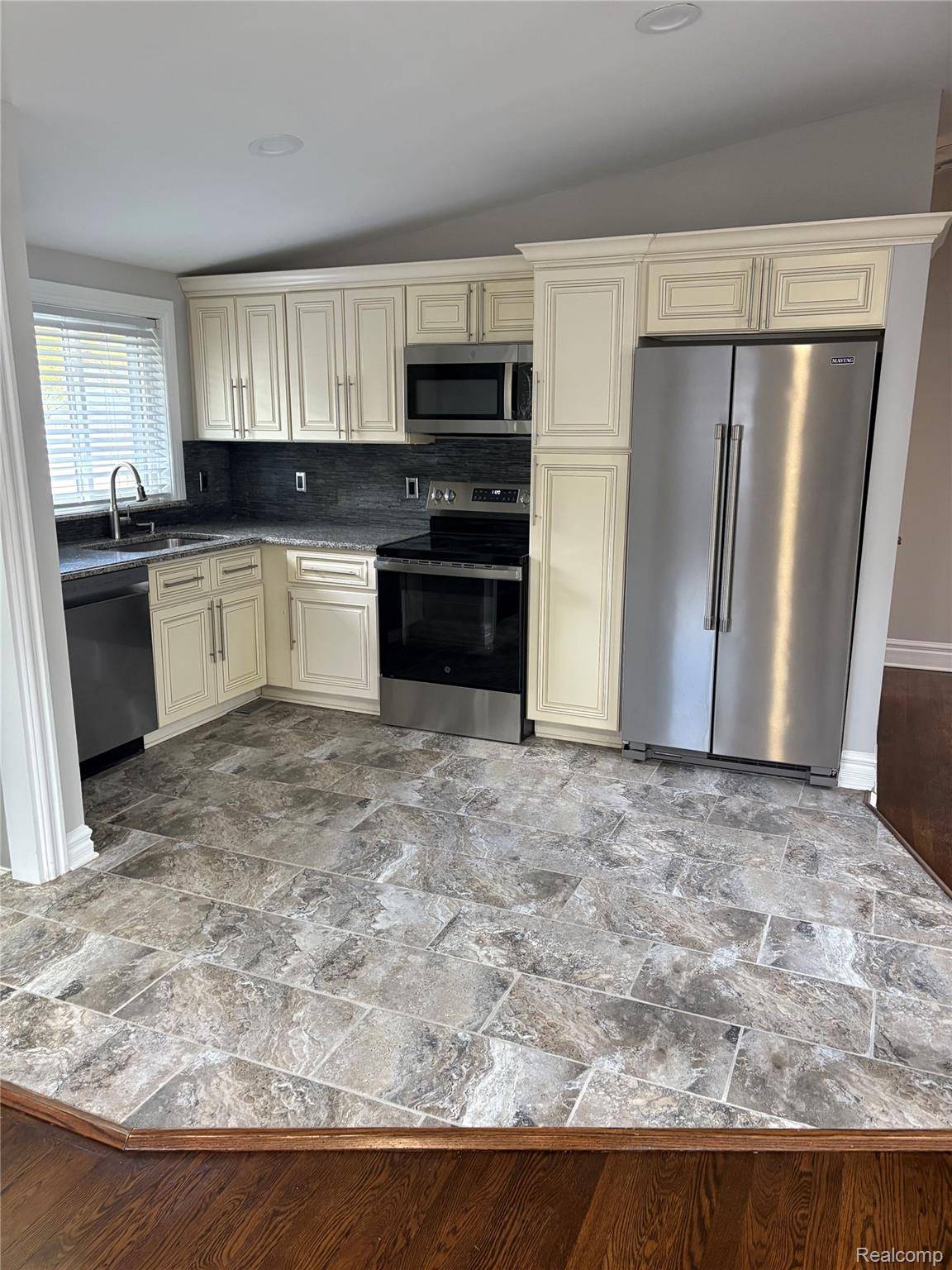 Oak Park, MI 48237,23245 Berkley ST