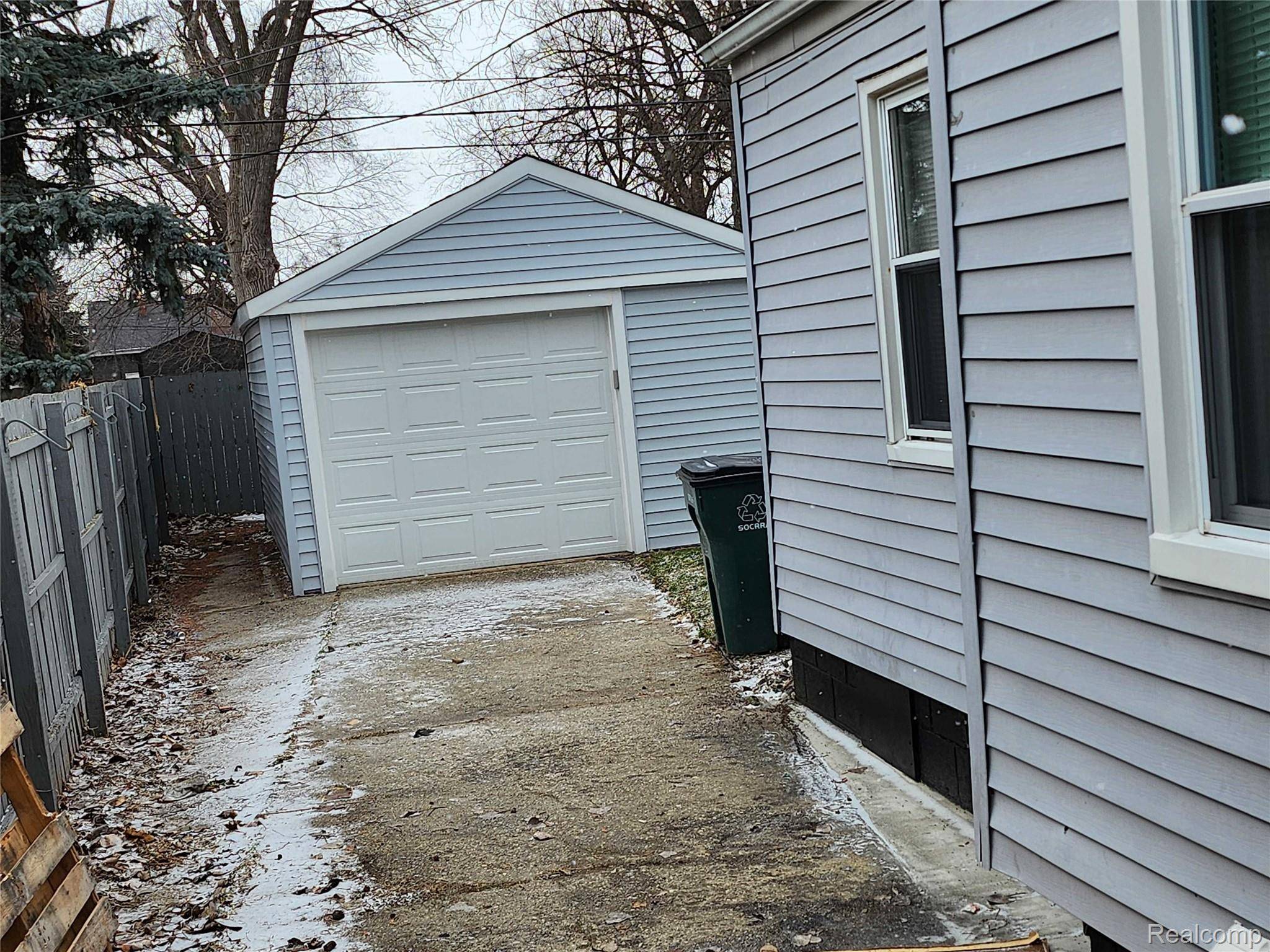 Hazel Park, MI 48030,1753 E Milton AVE