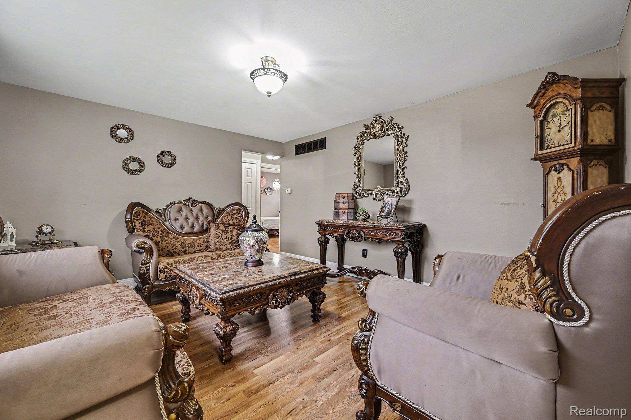 Romulus, MI 48174,30294 Cherry AVE