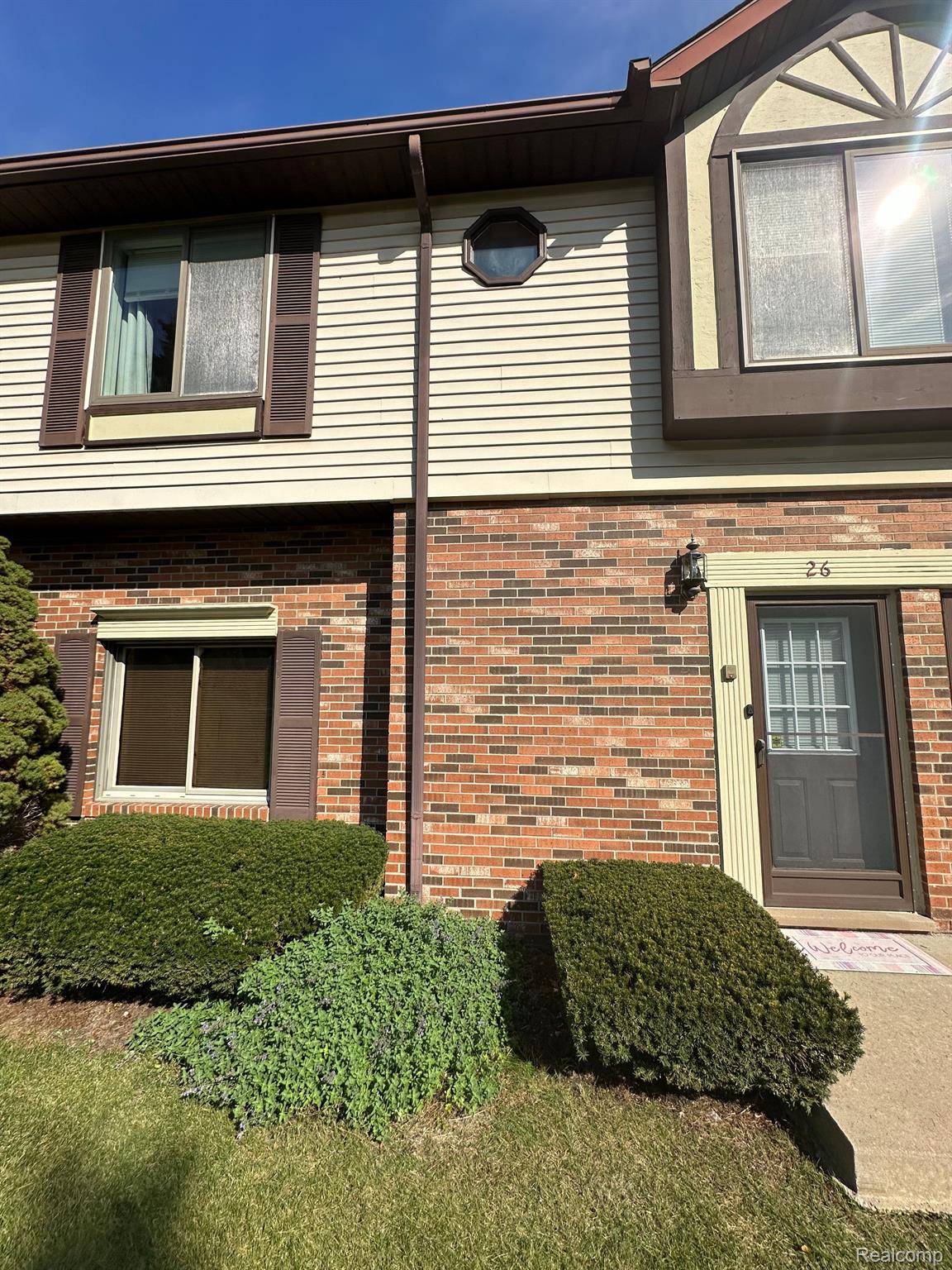 Rochester Hills, MI 48307,2297 LONDON BRIDGE DR #26