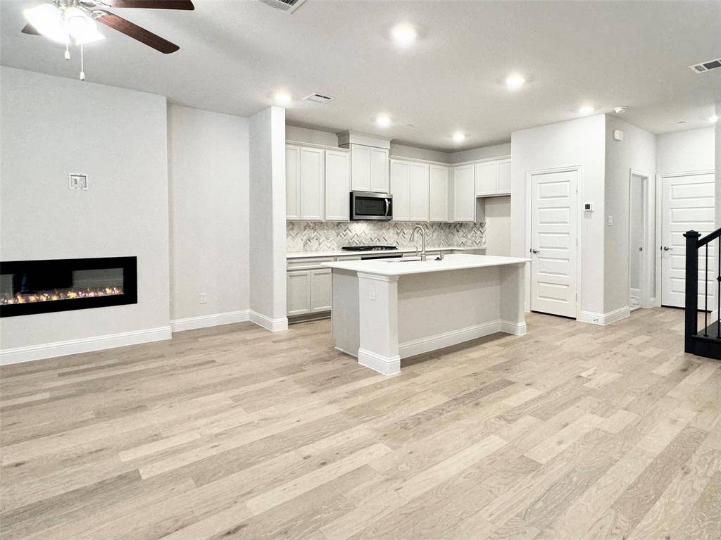 Rowlett, TX 75088,7842 Bayside Drive