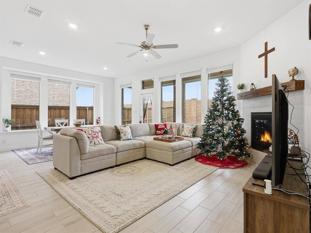 Little Elm, TX 75068,541 Breeds Hill Road