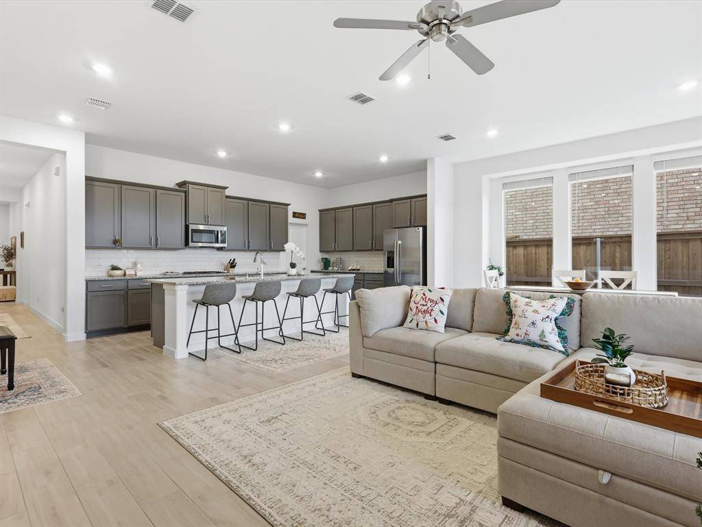 Little Elm, TX 75068,541 Breeds Hill Road