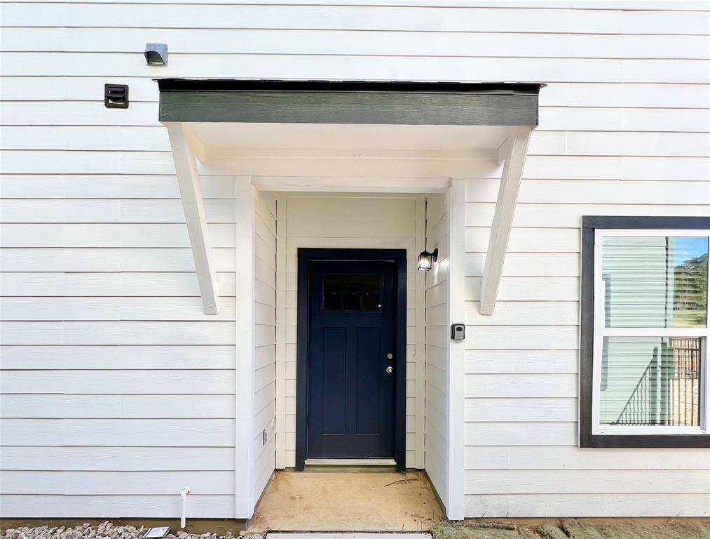 Burleson, TX 76028,3501 E Renfro Street #604