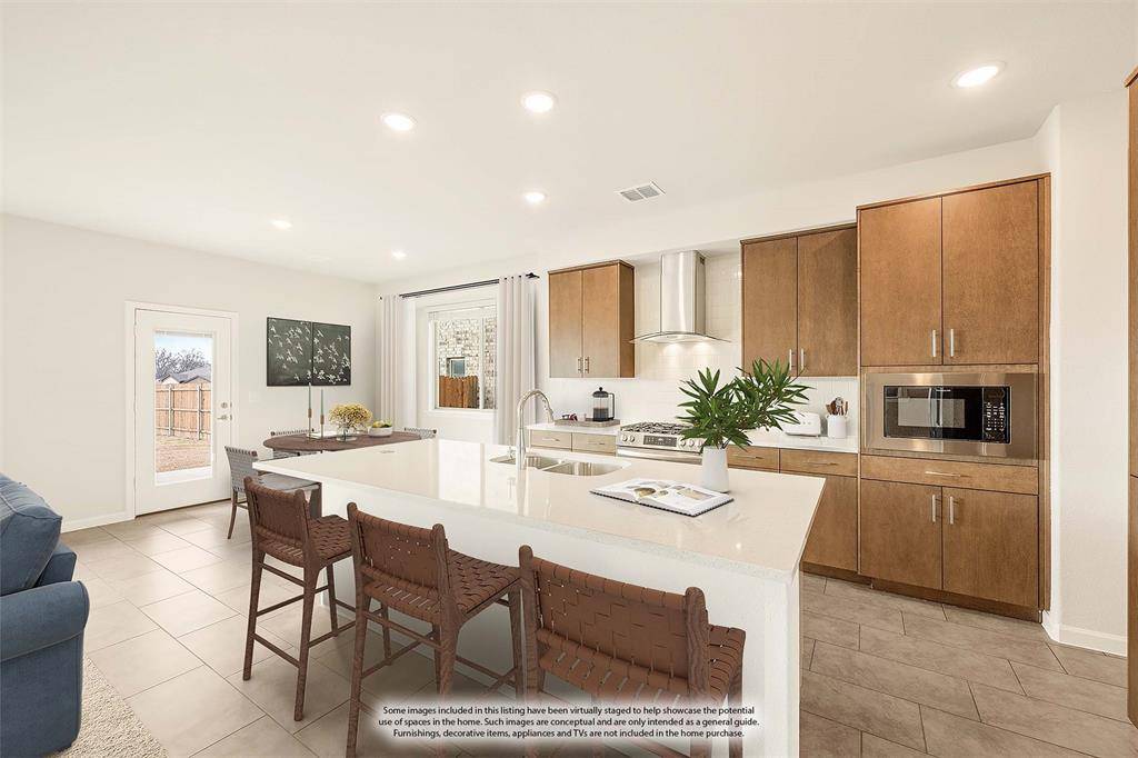 Bedford, TX 76021,2318 Legacy Oaks Lane