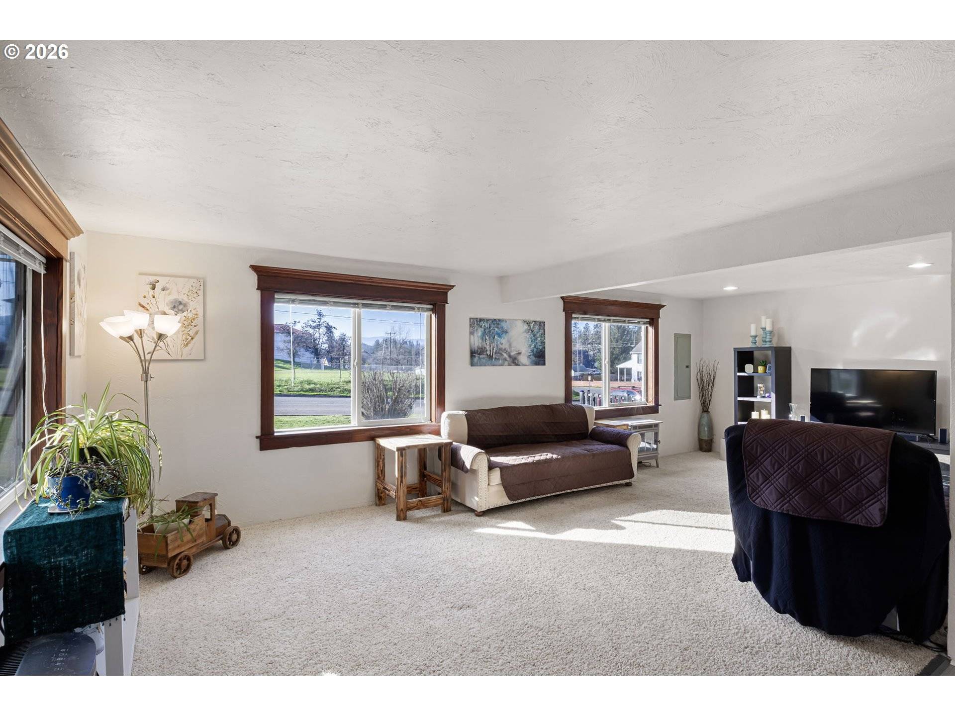 116 NE 8TH ST, Oakland, OR 97462